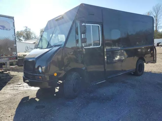 2009 Freightliner Chassis M Line WALK-IN Van