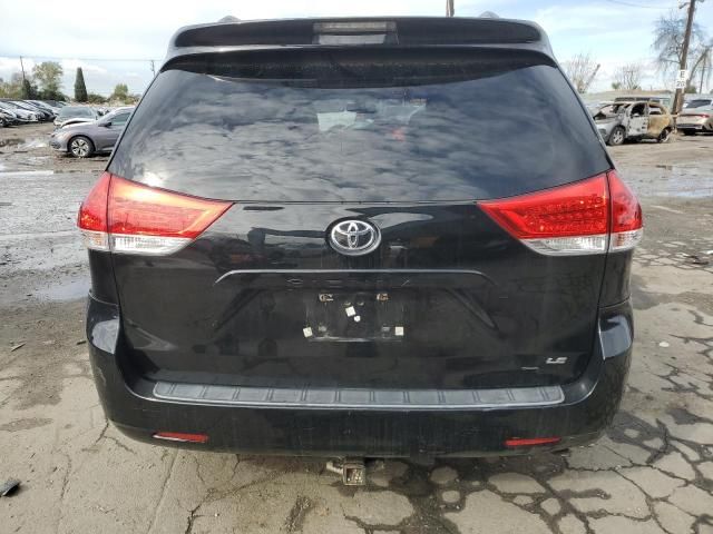 2011 Toyota Sienna LE