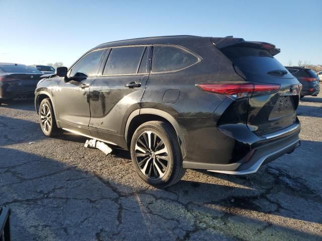 2022 Toyota Highlander XSE