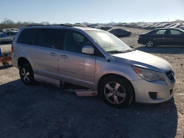 2009 Volkswagen Routan SE