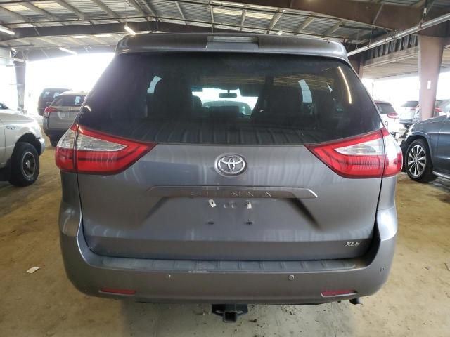 2015 Toyota Sienna XLE