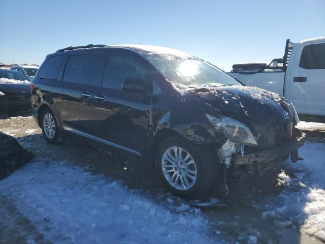 2016 Toyota Sienna XLE