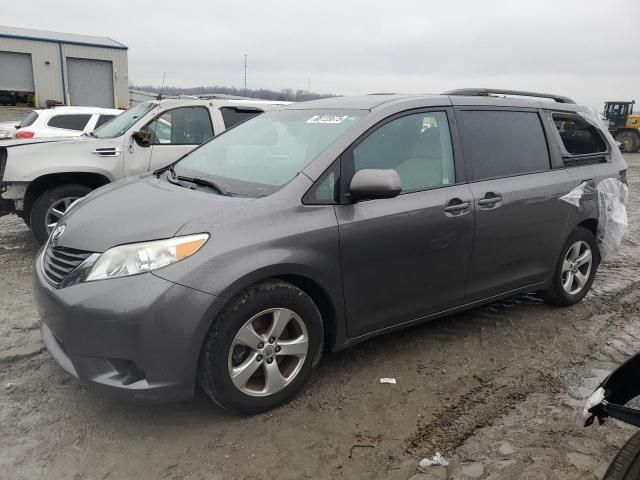 2014 Toyota Sienna LE