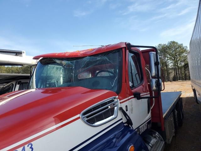 2022 Freightliner 114SD