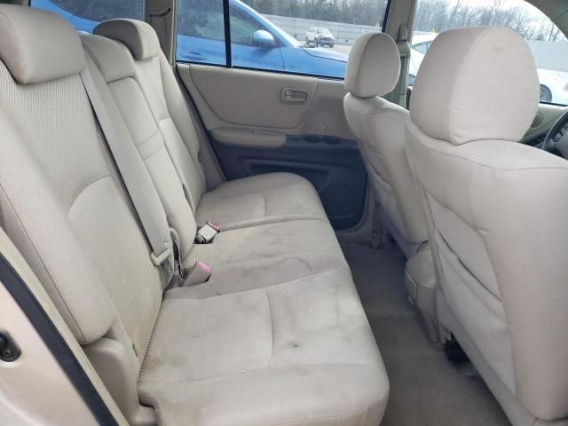 2004 Toyota Highlander Base