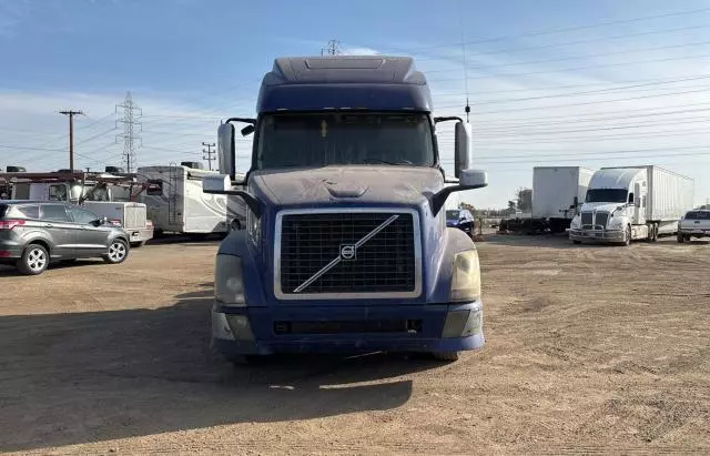 2013 Volvo VN VNL