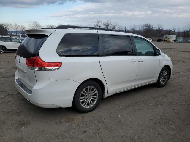 2011 Toyota Sienna XLE