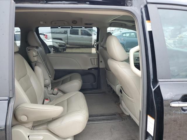 2015 Toyota Sienna XLE