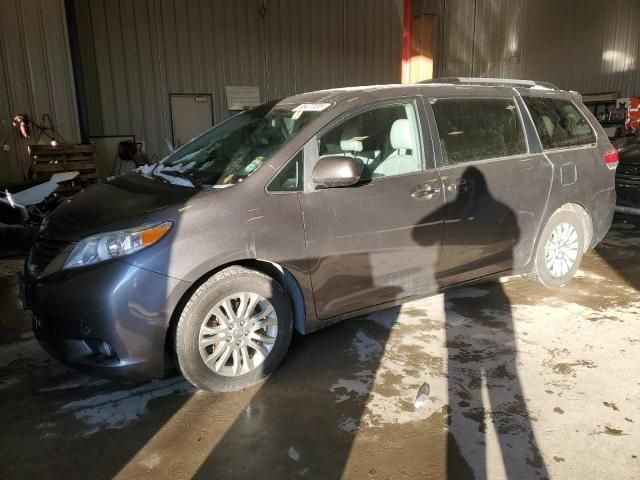 2013 Toyota Sienna XLE