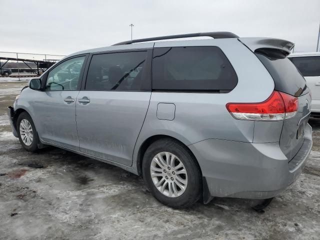 2014 Toyota Sienna XLE