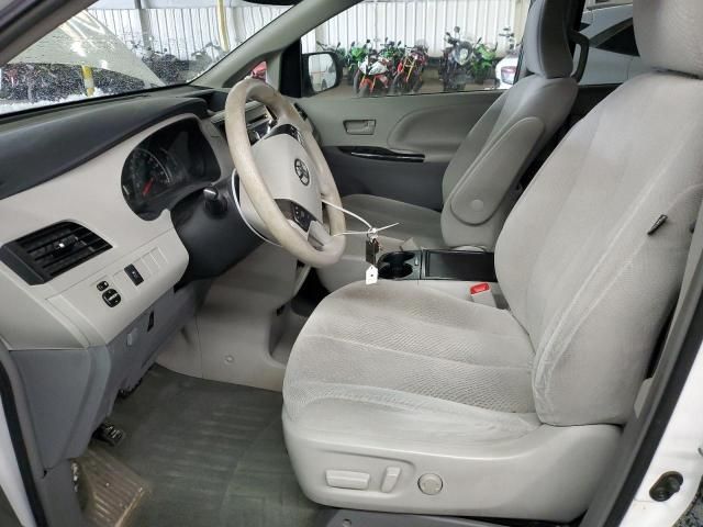 2014 Toyota Sienna LE