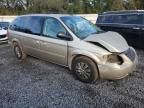 2005 Chrysler Town & Country LX