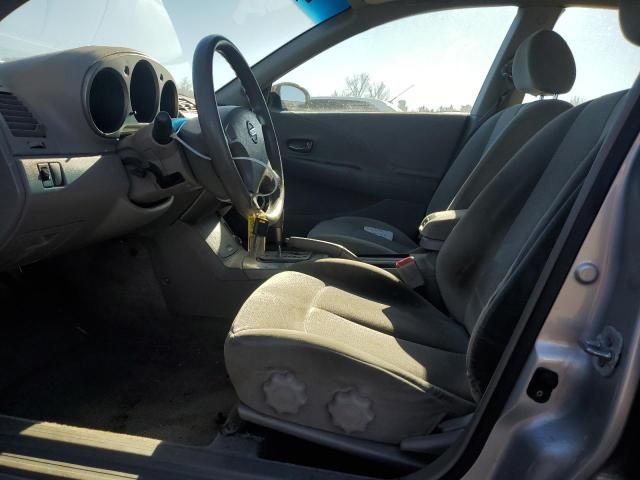 2004 Nissan Altima Base