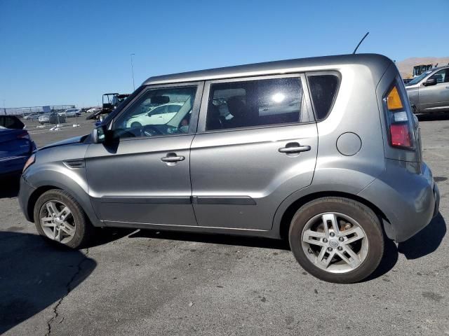 2011 KIA Soul +