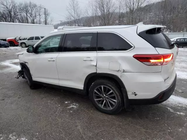 2019 Toyota Highlander SE