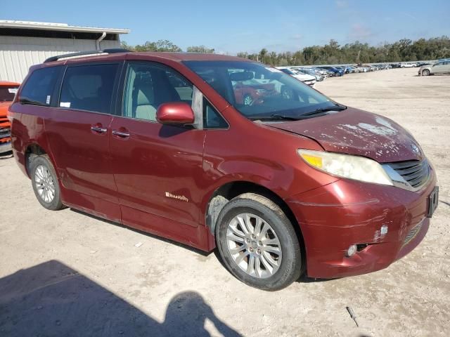 2012 Toyota Sienna XLE