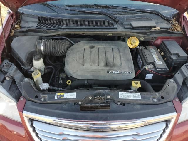 2014 Chrysler Town & Country Touring