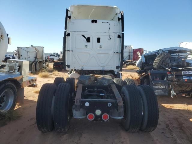 2015 Freightliner Cascadia 125