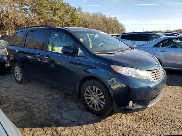 2011 Toyota Sienna XLE