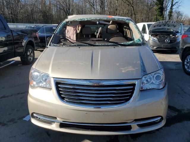 2012 Chrysler Town & Country Limited