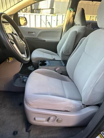 2015 Toyota Sienna LE