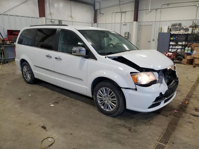 2014 Chrysler Town & Country Touring L