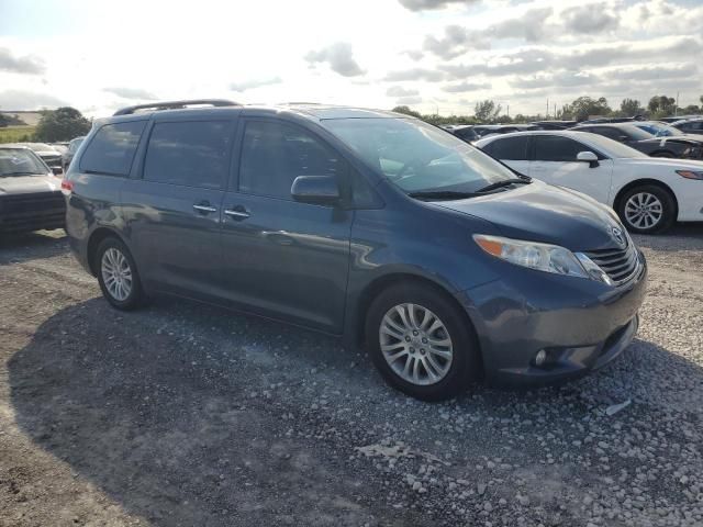 2014 Toyota Sienna XLE