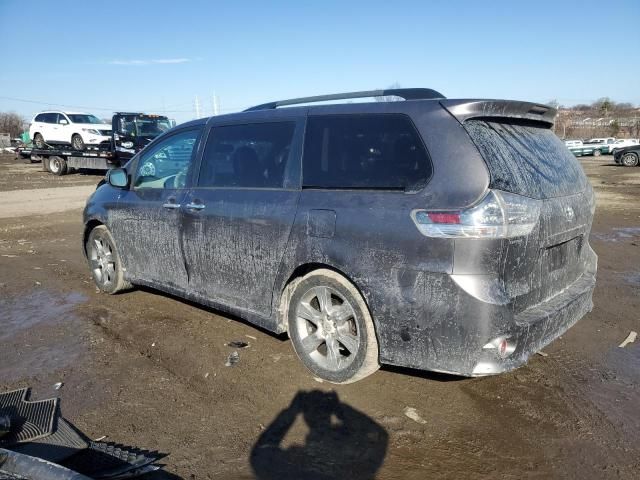 2013 Toyota Sienna Sport