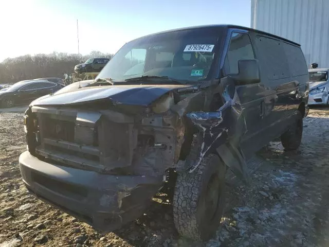 2012 Ford Econoline E350 Super Duty Wagon