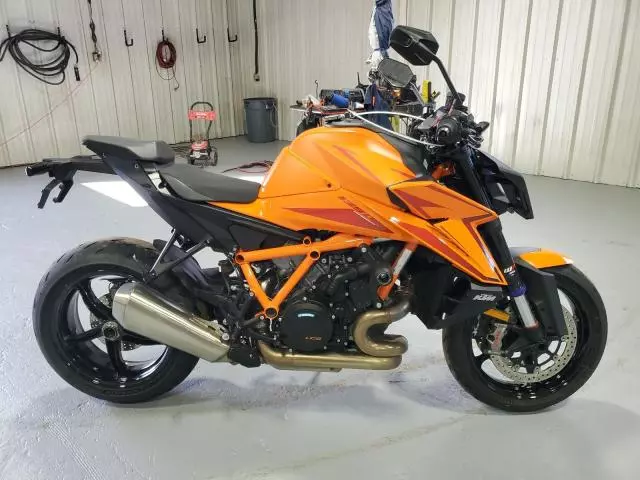 2024 KTM 1290 Super Duke R