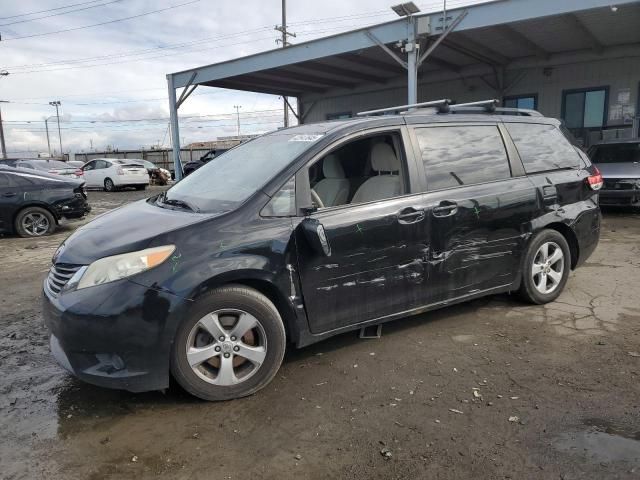 2011 Toyota Sienna LE