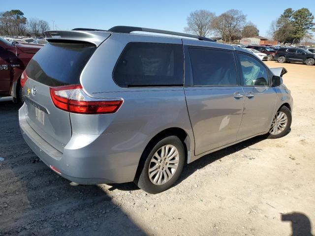 2016 Toyota Sienna XLE