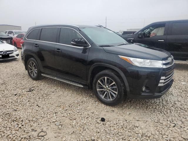 2019 Toyota Highlander SE