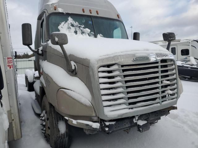 2018 Freightliner Cascadia 125