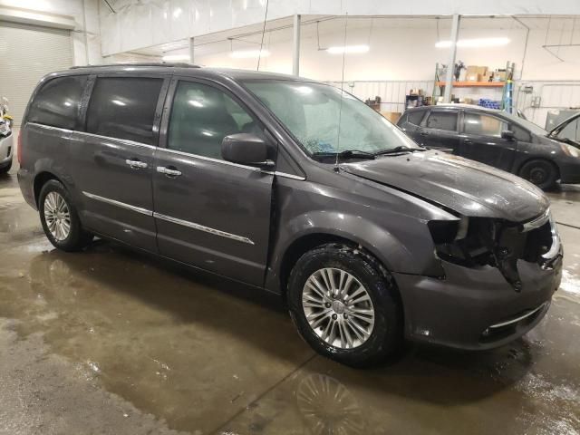 2015 Chrysler Town & Country Touring L