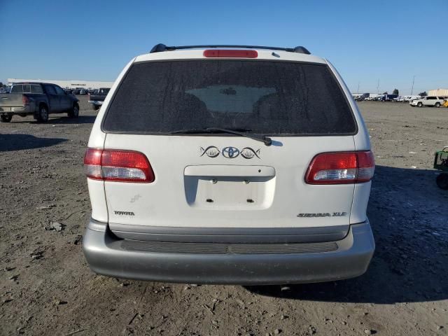 2002 Toyota Sienna LE