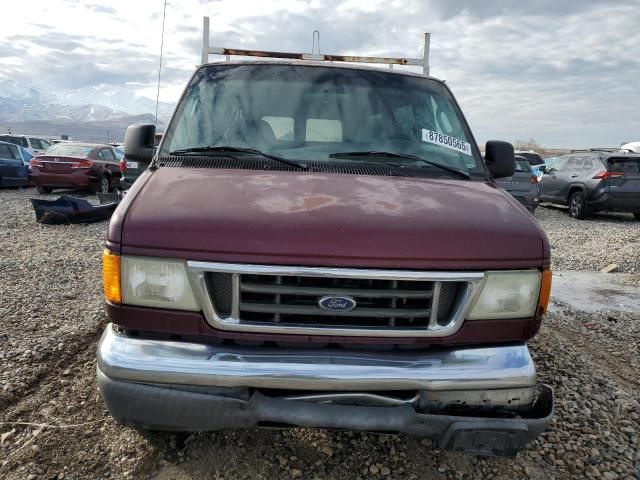 2005 Ford Econoline E350 Super Duty Wagon