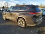 2021 Toyota Highlander Hybrid Platinum