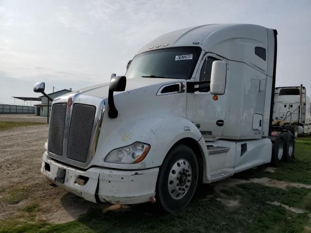 2020 Kenworth Construction T680