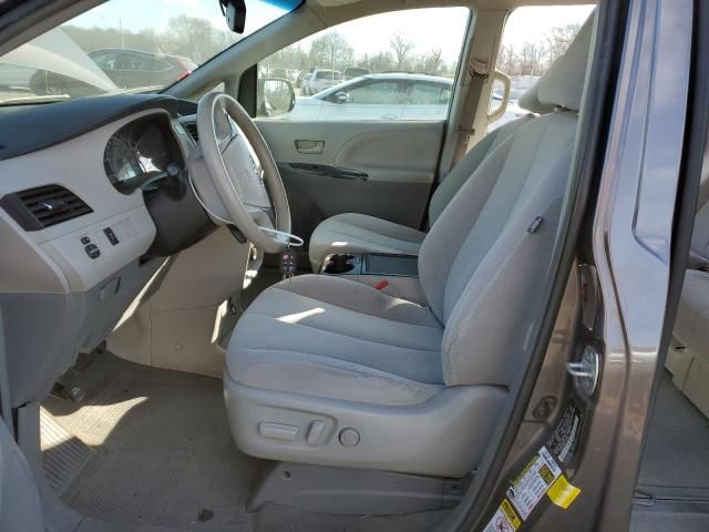 2014 Toyota Sienna LE