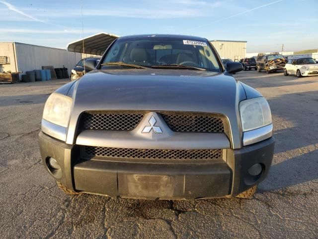 2007 Mitsubishi Raider LS