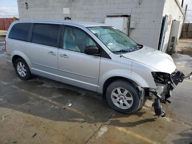 2010 Chrysler Town & Country LX