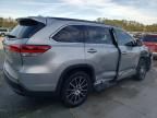 2017 Toyota Highlander SE