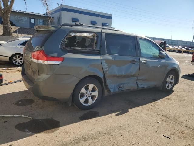 2011 Toyota Sienna LE