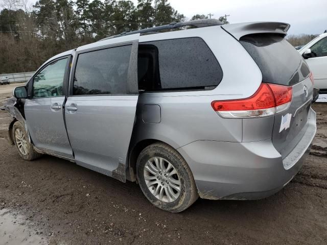 2012 Toyota Sienna XLE