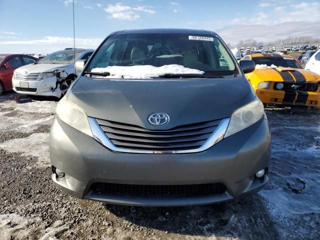 2012 Toyota Sienna XLE