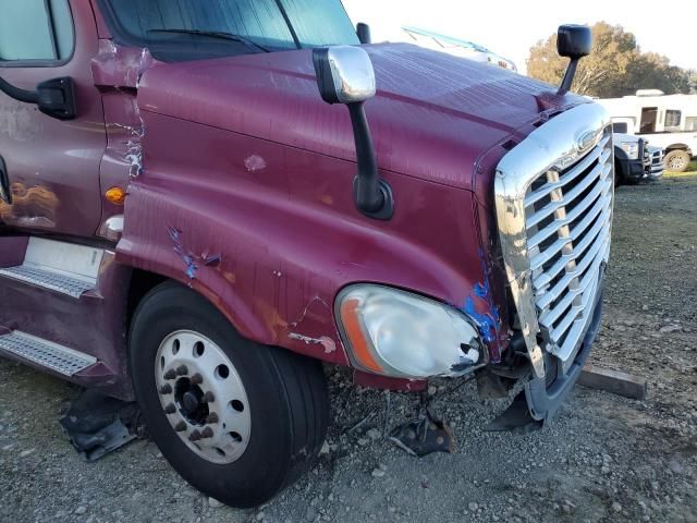 2013 Freightliner Cascadia 125