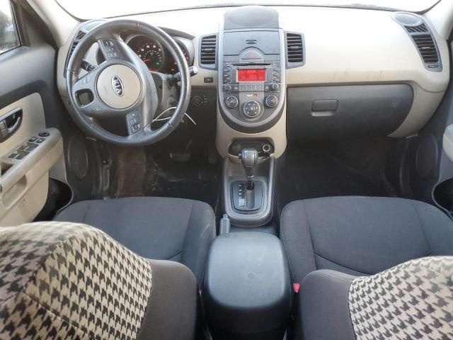 2010 KIA Soul +