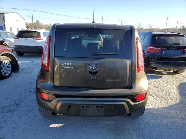 2013 KIA Soul +