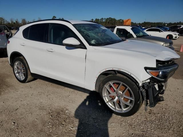 2018 Alfa Romeo Stelvio Sport